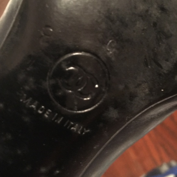 Chanel Vintage pump, logo on side, navy - Picture 8 of 8